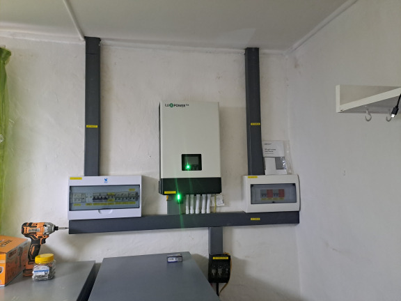 off-grid solar battery inverter